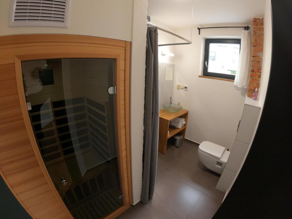 Gusto Hotel Krnov Esterno foto